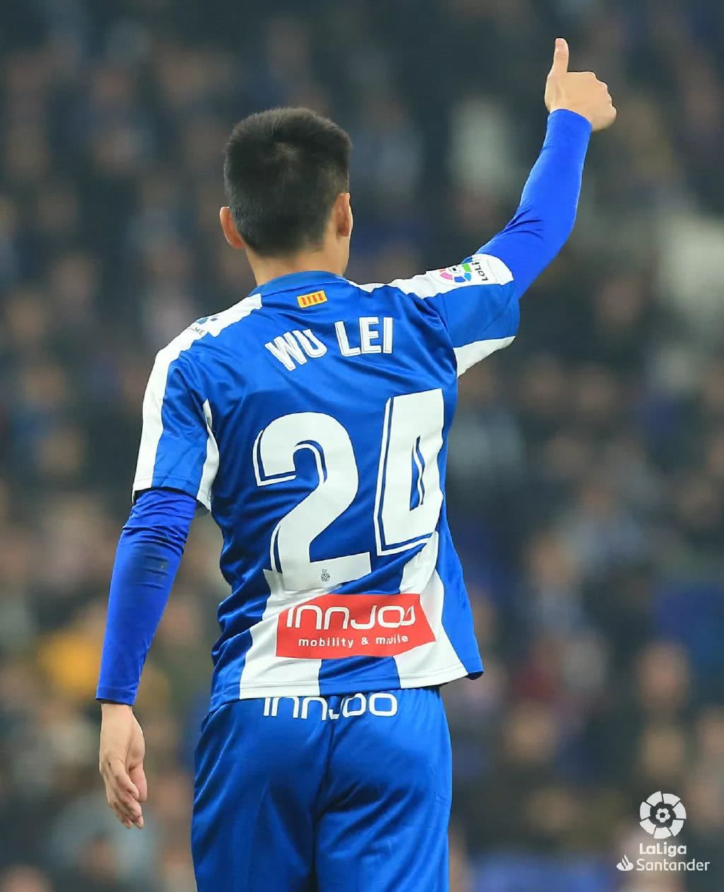 门兴格拉德巴赫训练开放日，今夜回应争议引欢呼，西甲在即，更衣室氛围转暖(门兴格拉德巴赫vs拜仁慕尼黑)